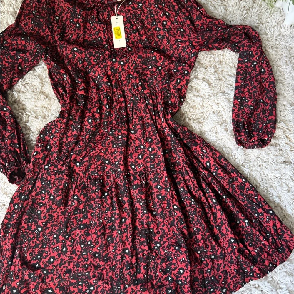 Chic Floral Artsy cute bell sleeve flowy super cute Midi Dress in Deep Red - Picture 2 of 6